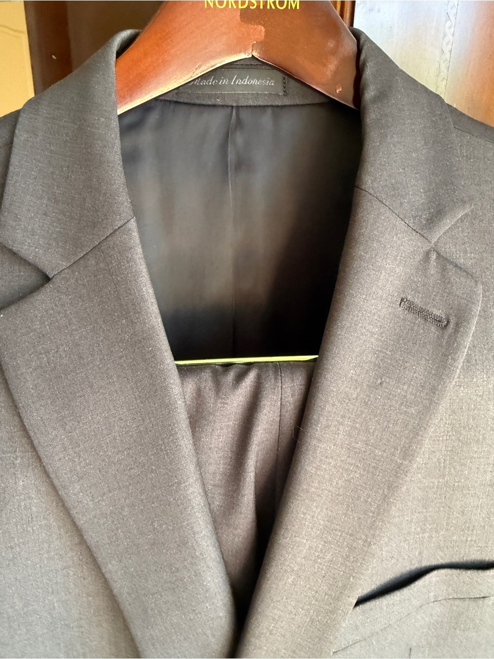 Calvin Klein Men's Charcoal Gray 2 piece Suit! - Picture 7 of 14